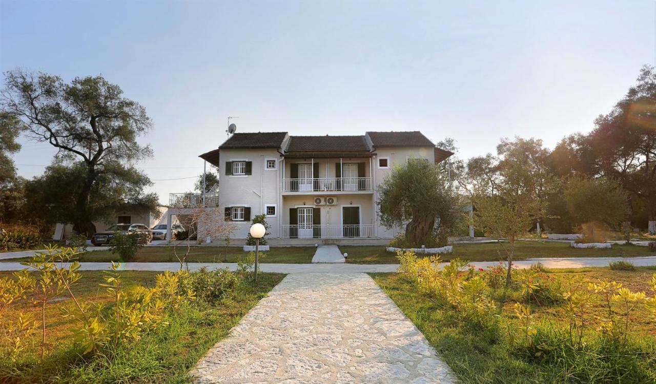 Alykes Family Resort Лефкіммі Екстер'єр фото